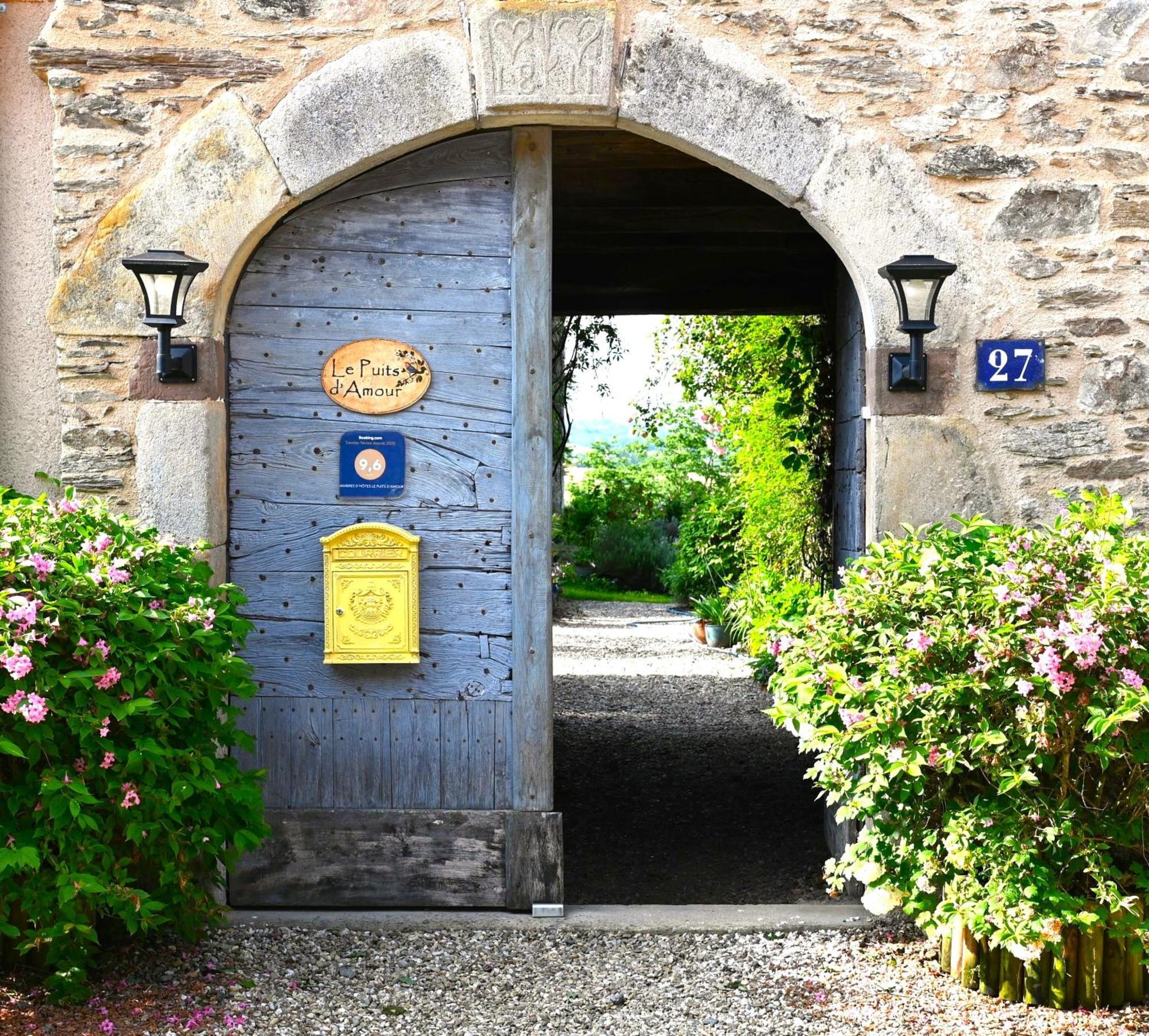 Chambres d'Hôtes Le Puits d'Amour Mirandol-Bourgnounac Exterior foto