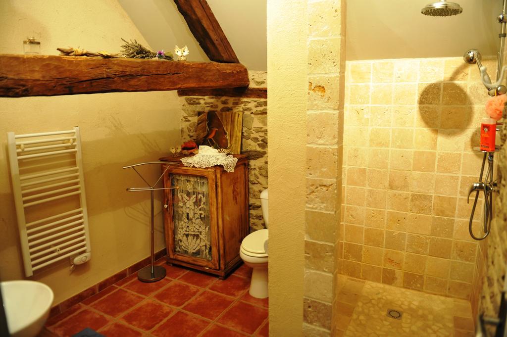 Chambres d'Hôtes Le Puits d'Amour Mirandol-Bourgnounac Exterior foto